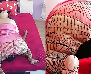 Spider net stocking ass-smothering by a SSBBW