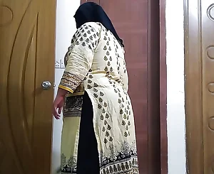 (Tamil super-hot Maa Apne Bete ke sath chudai karta hai) Indian Mummy Stepmom helps Stepson jizm - But Accidentally internal ejaculation