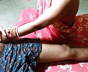 Babu Ji Ne Malish Ke Baad Bahu Ko Entice Kare Tabadtod Choda, Hindi Chatting Pornography